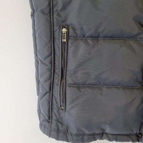 Calvin Klein Puffy Vest with Detachable Hood - Picture 4 of 10